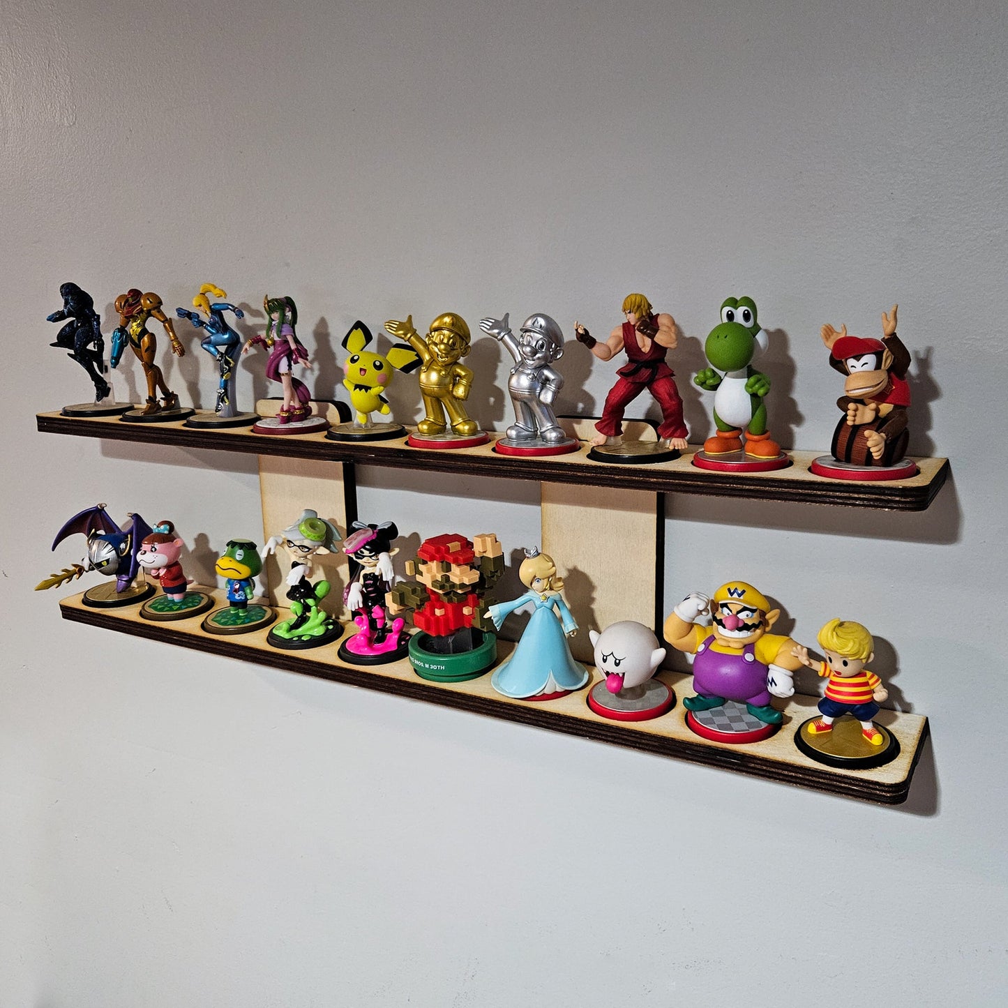 Amiibo Stand - 20 Wall Shelf