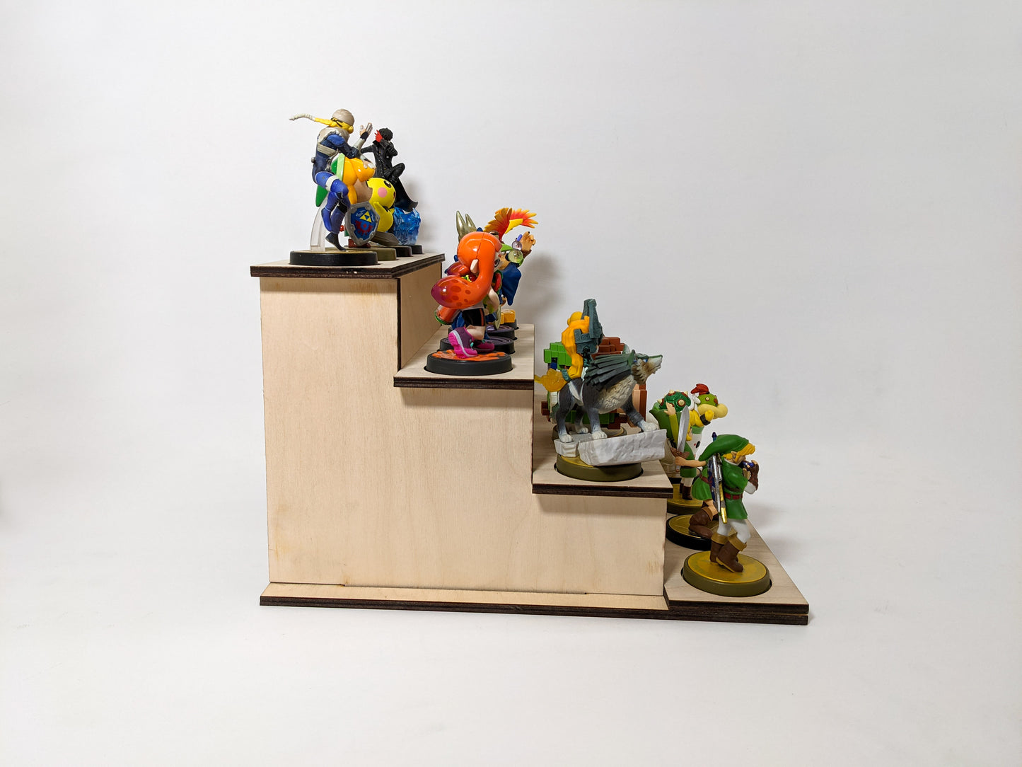 Small Figure Stand - 16 Amiibo Shelf